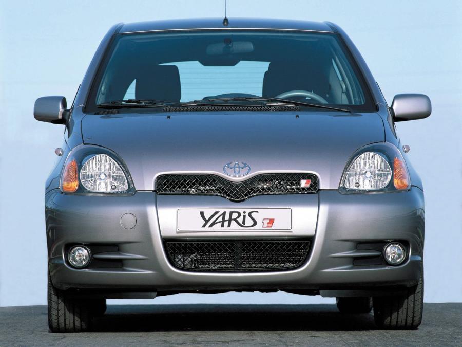  Toyota Yaris T-Sport 2001 года  (фото 7 из 24)